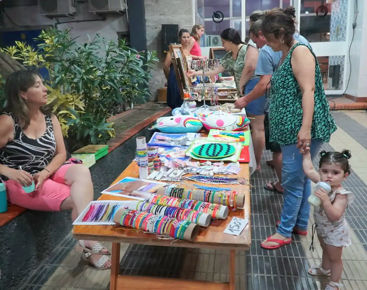 Firmat: se concretó una nueva edición del “Paseo de Compras Navideño”