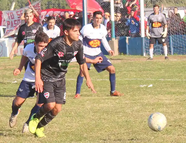 Gimnasia sorprendió a Mataderos