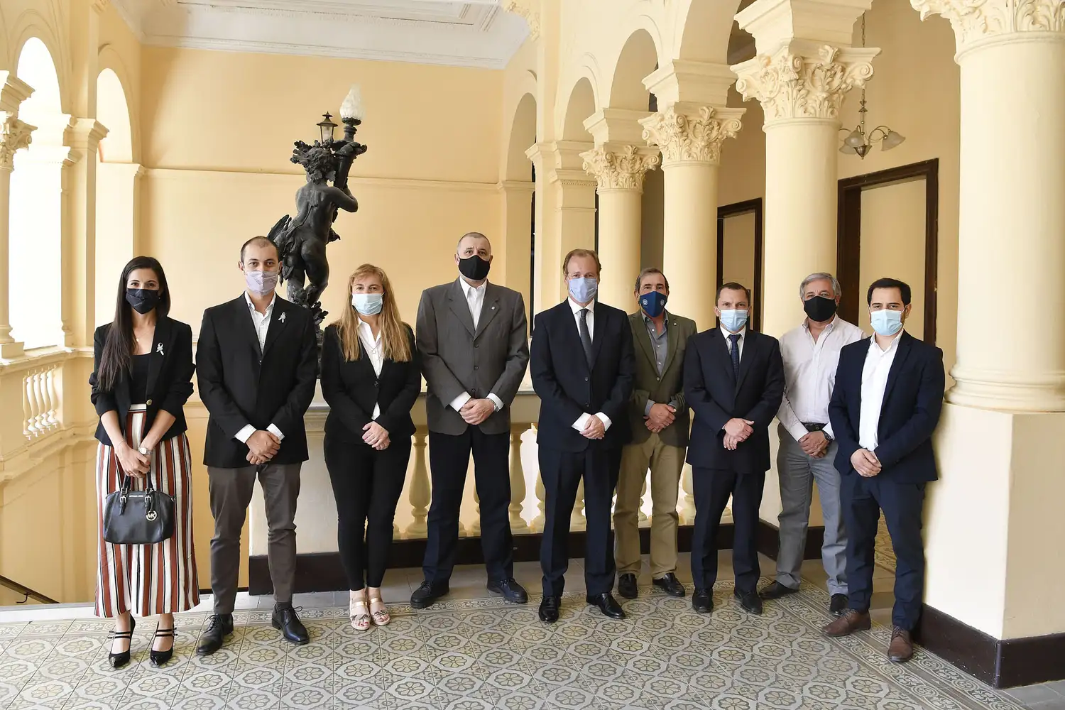 Bordet analizó iniciativas para modernizar la gestión 