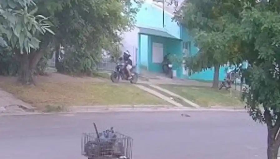 Robo de una motocicleta en plena siesta crespense