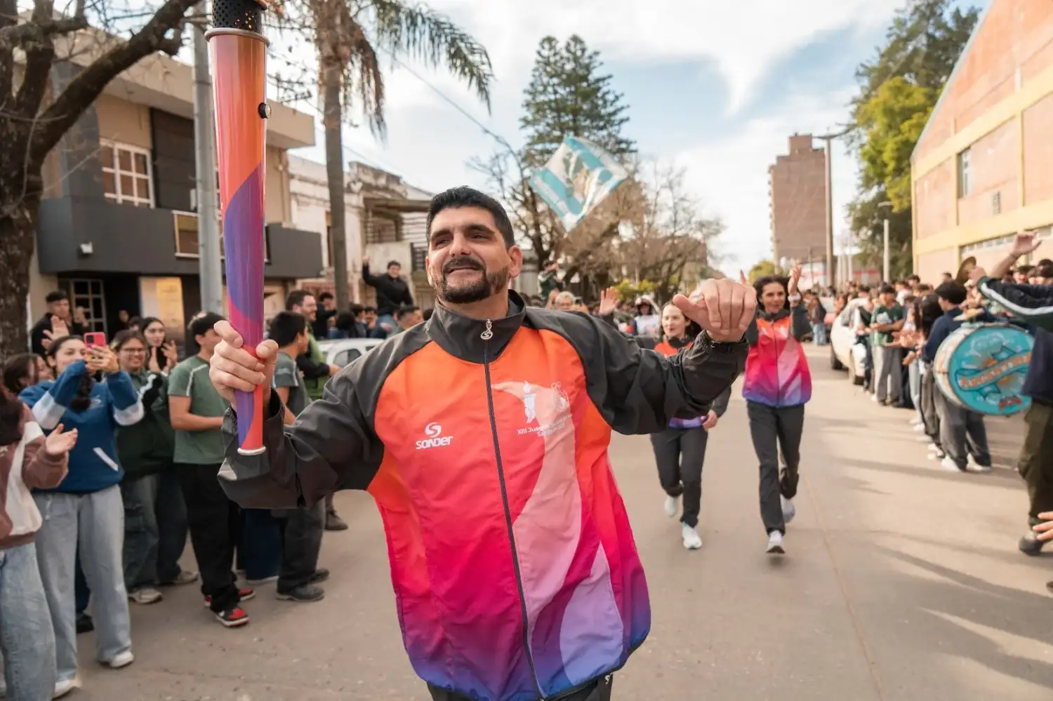 Historias que inspiran: cuatro deportistas llevaron la Antorcha Suramericana por Reconquista - 1
