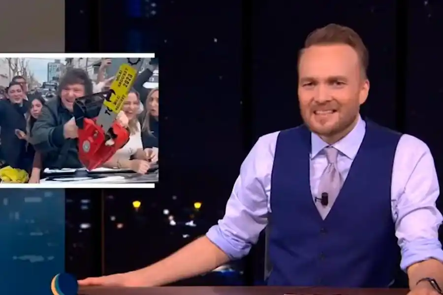 Un programa holandés calificó a Milei como "hombre lobo con motosierra" 