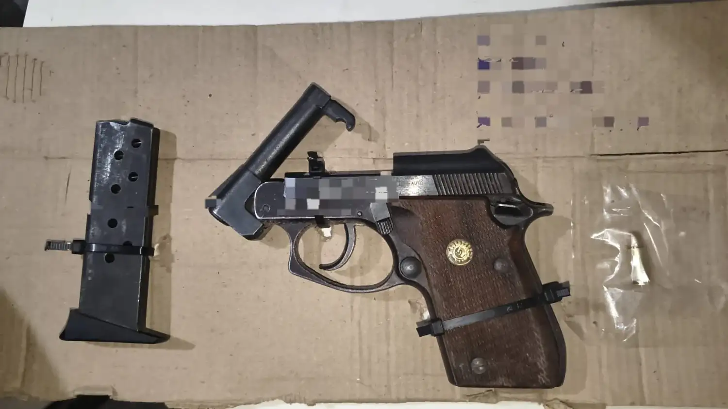 El arma de fuego incautada por la policía.