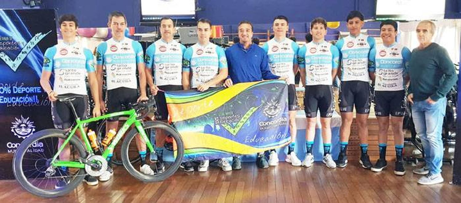 Presentaron equipo regional 