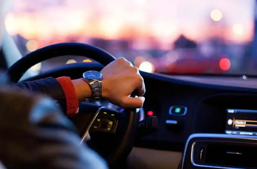 Detienen a un fiscal federal que manejó borracho por la ruta