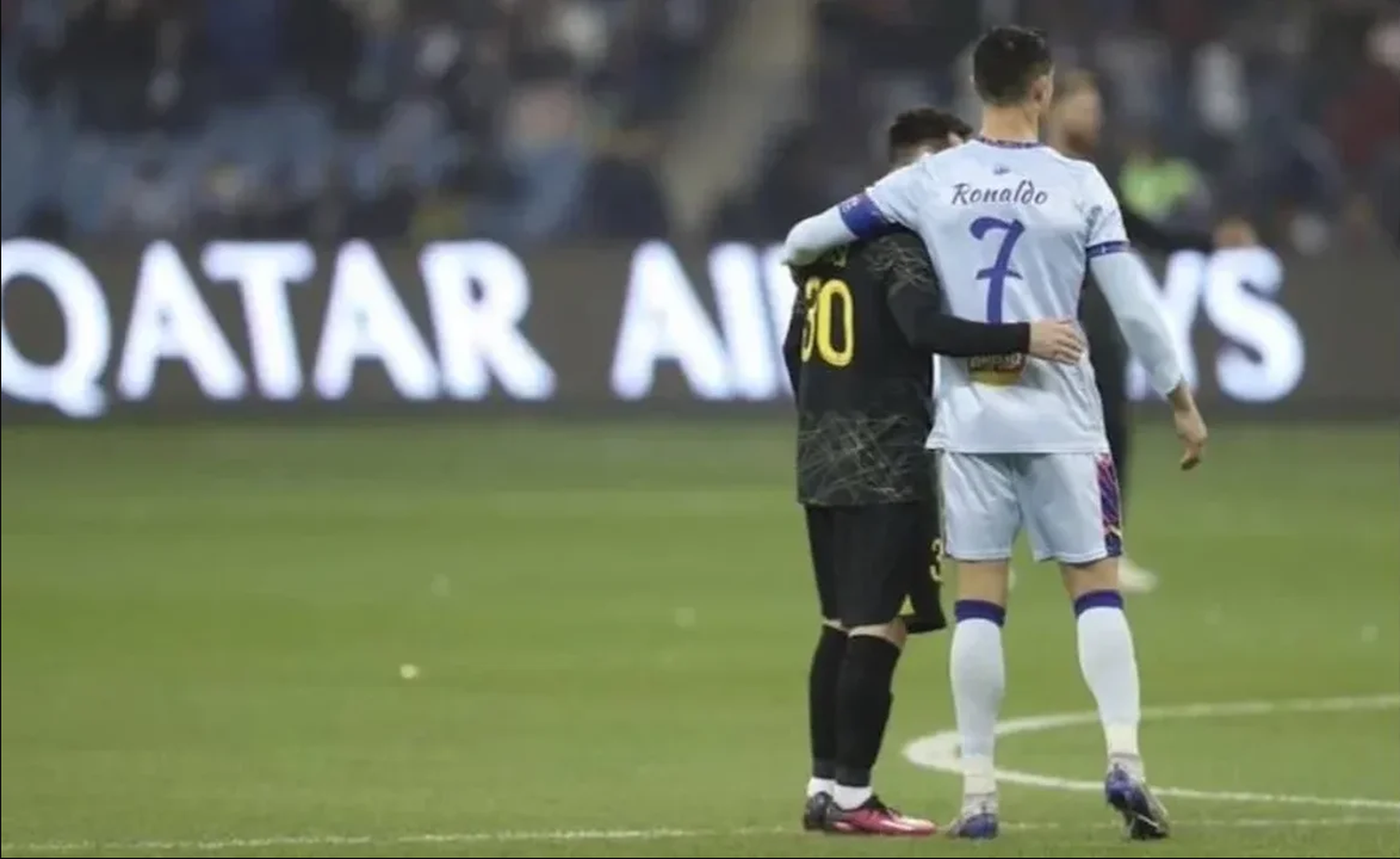 Messi y Cristiano Ronaldo (los mejores pagos) durante una exhibición que jugaron en 2023.