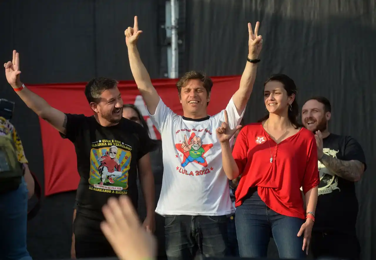 Kicillof celebró la asunción de Lula en Brasil: "Está listo para cumplir los sueños del pueblo brasileño"