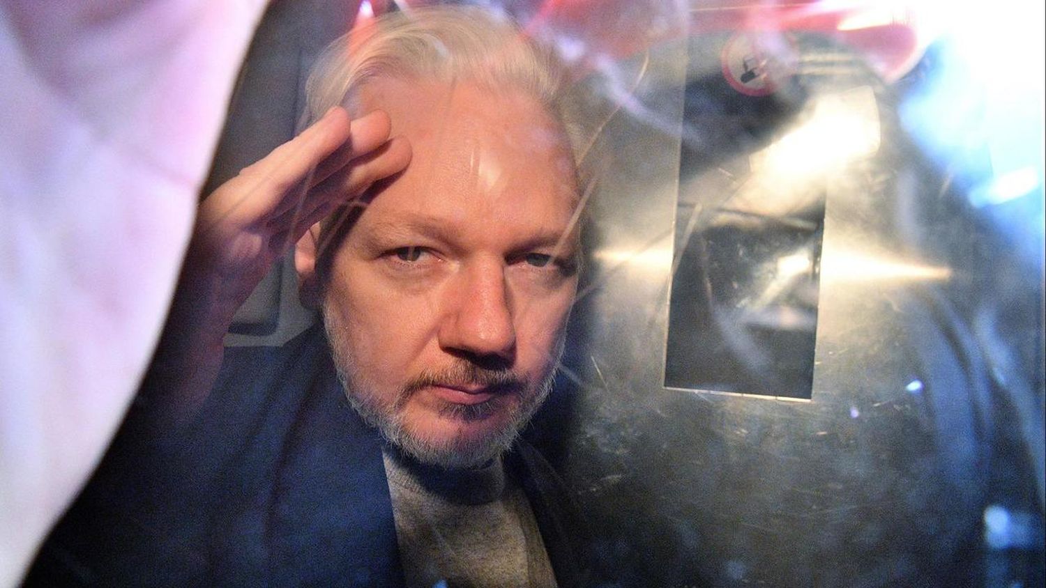 WikiLeaks founder Julian Assange has agreed to plead guilty to violating the Espionage Act