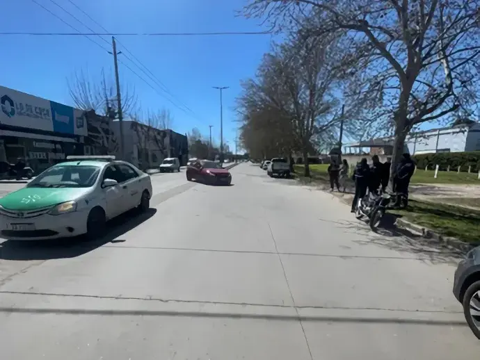 El siniestro ocurrió este lunes en Sarmiento y Benito Urraco.