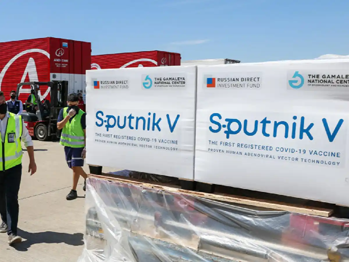 Un nuevo vuelo de Aerolíneas Argentinas partirá esta noche a Rusia para traer más dosis de Sputnik V