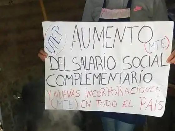 Los beneficiarios reclaman que no corten el programa y que haya aumentos.