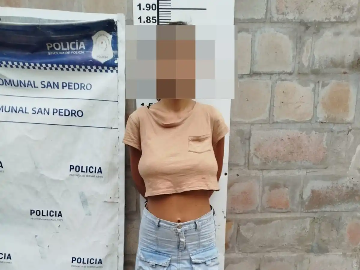 Tiene 20 años, fue notificada de la causa y posteriormente liberada. Foto: prensa Policía.