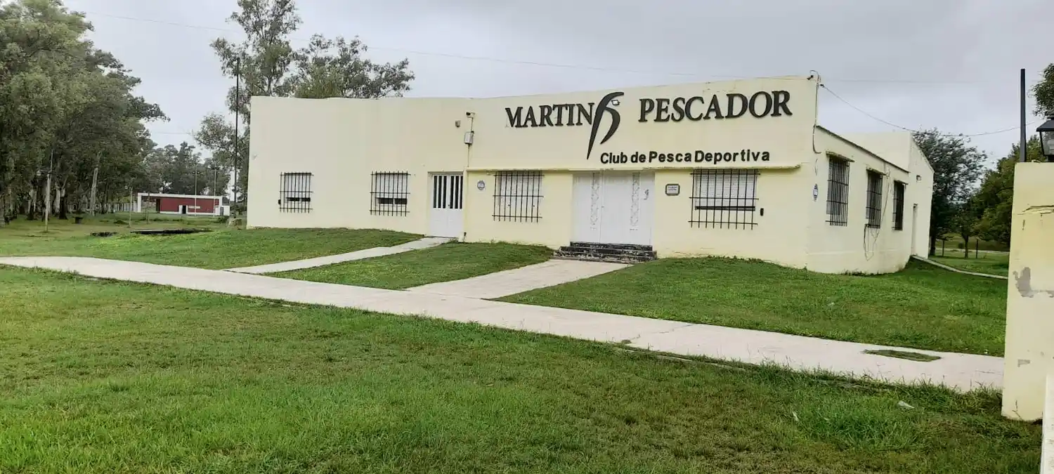 El aniversario de una institución deportiva es una fecha especial que merece ser celebrada y conmemorada de manera significativa.  No se trata solo de una cifra más en el calendario, sino de un hito que representa años de esfuerzo, dedicación y logros, así lo entendieron las autoridades del Club Martín al cumplir estos 53 años.