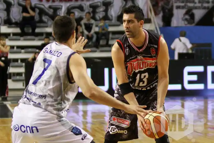 Diego Cavaco tendrá para 15 días mínimo de recuperación. (Foto: Carlos De Vita)