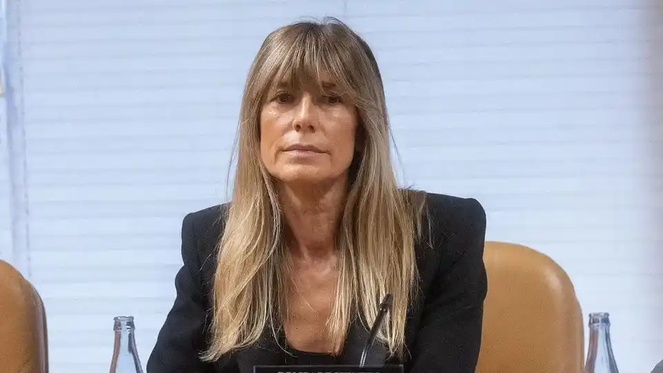 La investigación penal se inició en abril de 2024, tras una denuncia del sindicato Manos Limpias, para esclarecer un presunto entramado de influencias y beneficios.