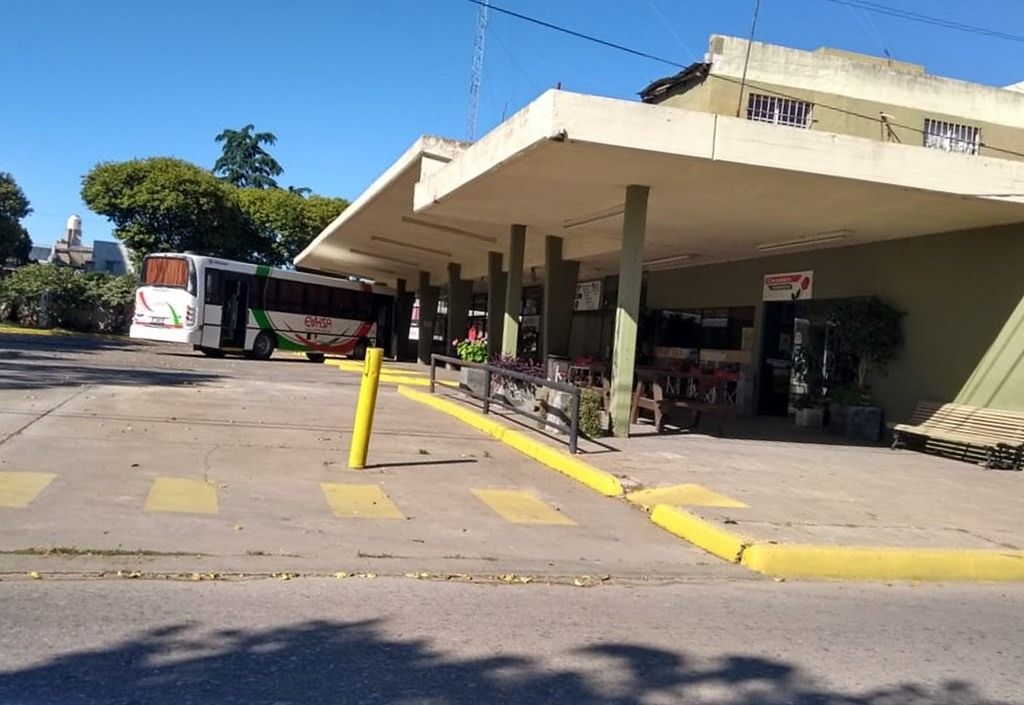 El paro de colectivos de la UTA afecta las líneas de San Pedro a las localidades
