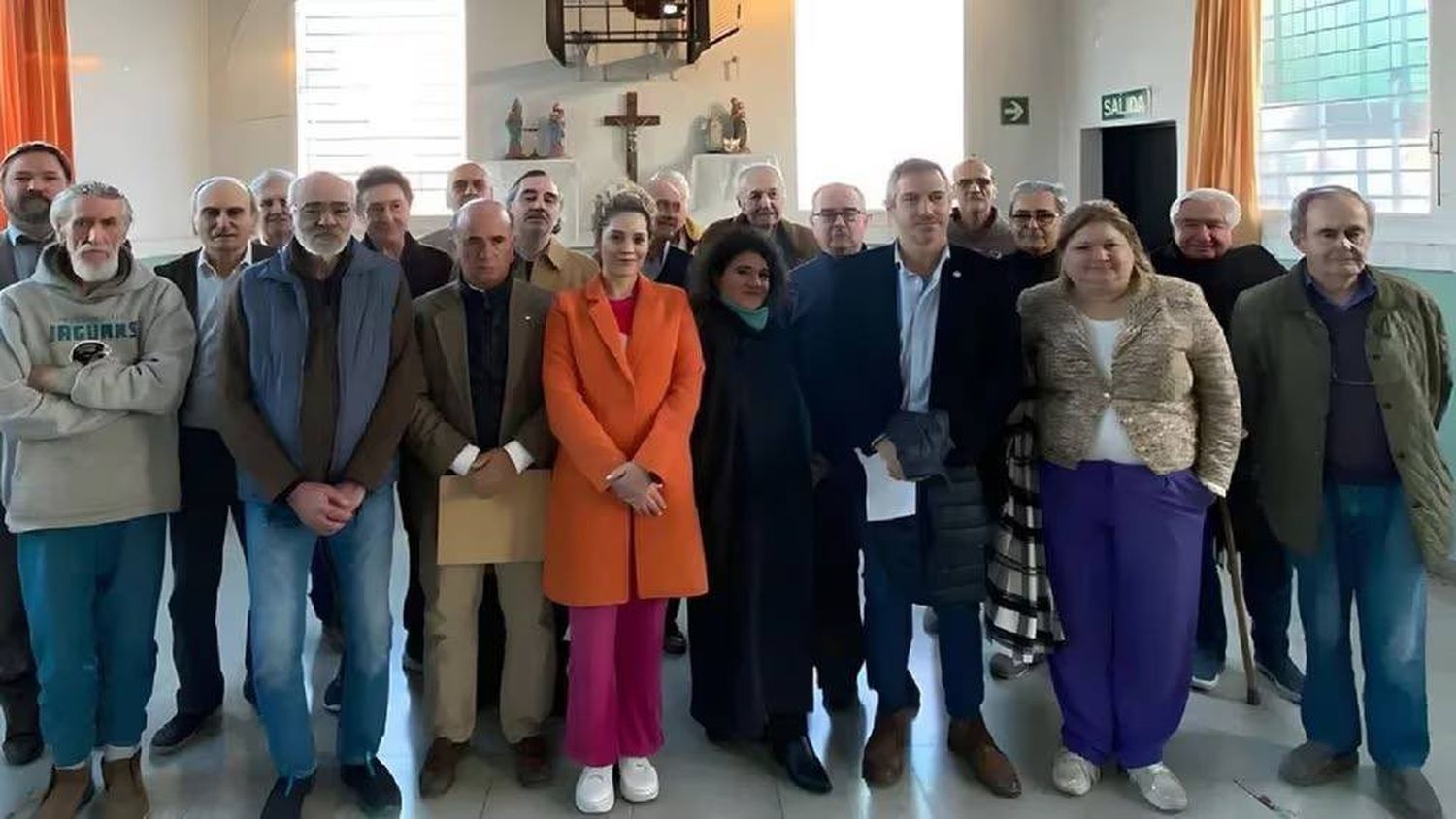 La foto de la polémica, protagonizada por diputados oficialistas que visitaron represores condenados.