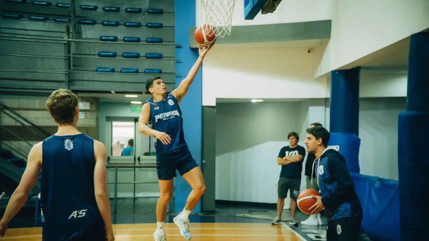 Peñarol ultima detalles y vuelve a competir