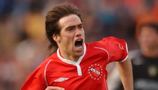 Independiente al "rojo vivo": Insúa denunció que hubo bajada de línea para separarlo del plantel 