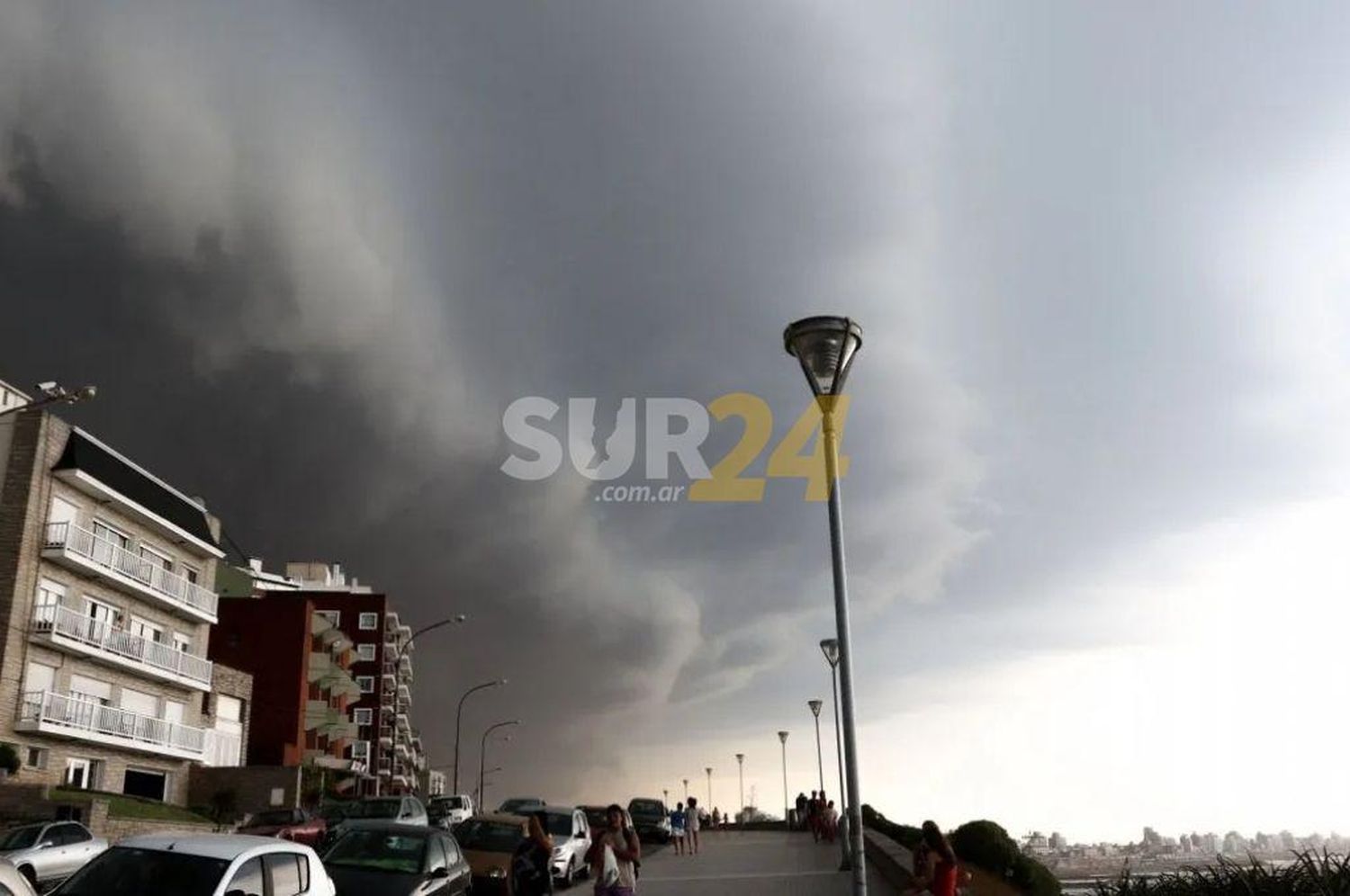 Alerta por un “ciclón extratropical” en la costa bonaerense para este domingo 