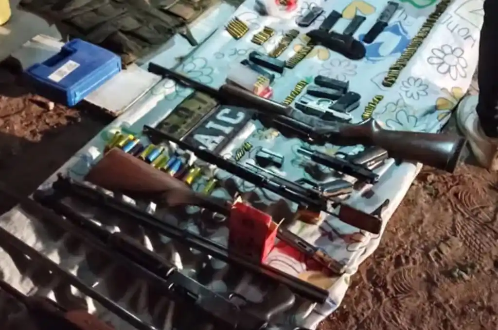 Allanamiento en Monje: descubrieron un mini arsenal en una casa rural