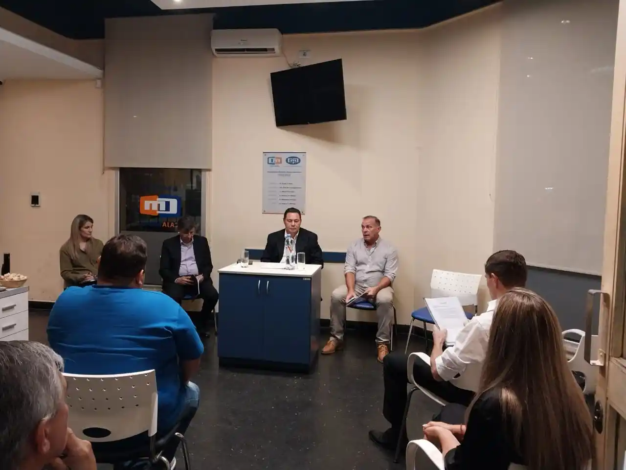 ASAMBLEA EN CAJA MIXTA