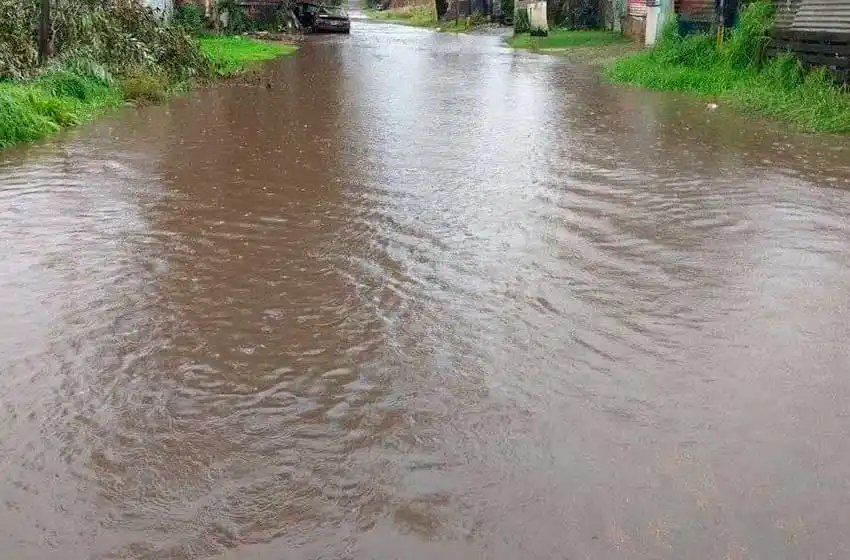 Ya la intensa lluvia golpea en los barrios marplatenses