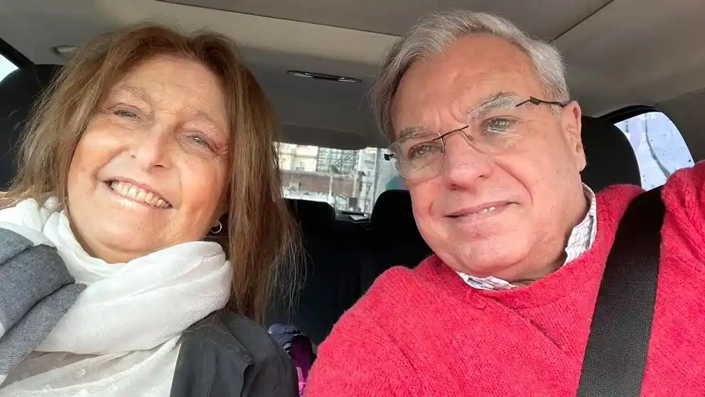 Carlos Monti junto a su esposa, Silvia Liceaga