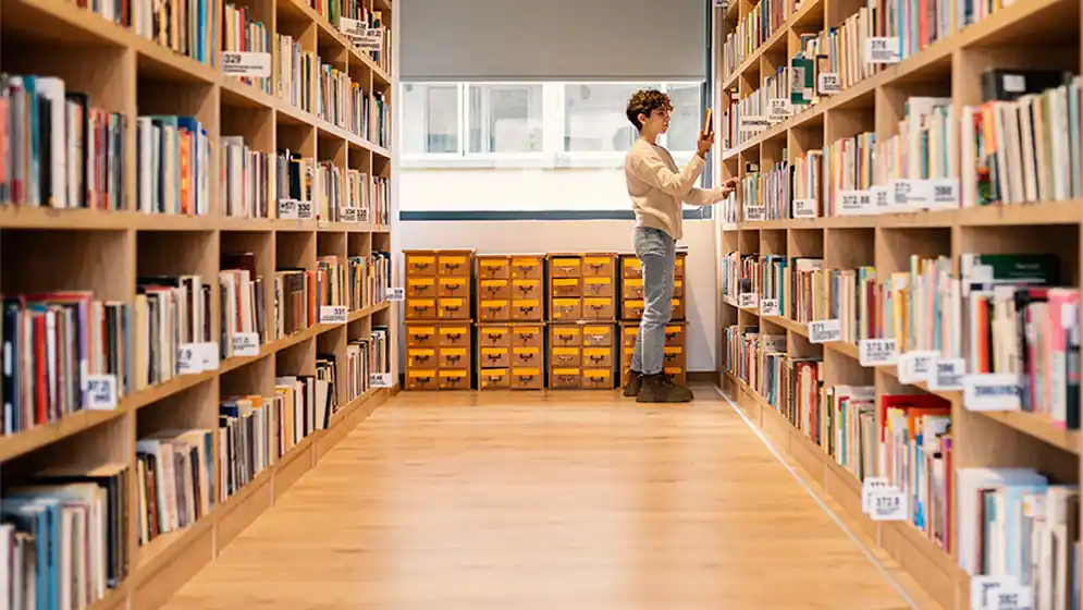 Un investigador del CONICET comprobó que leer obras literarias incide en el rendimiento escolar de alumnos de todos los niveles