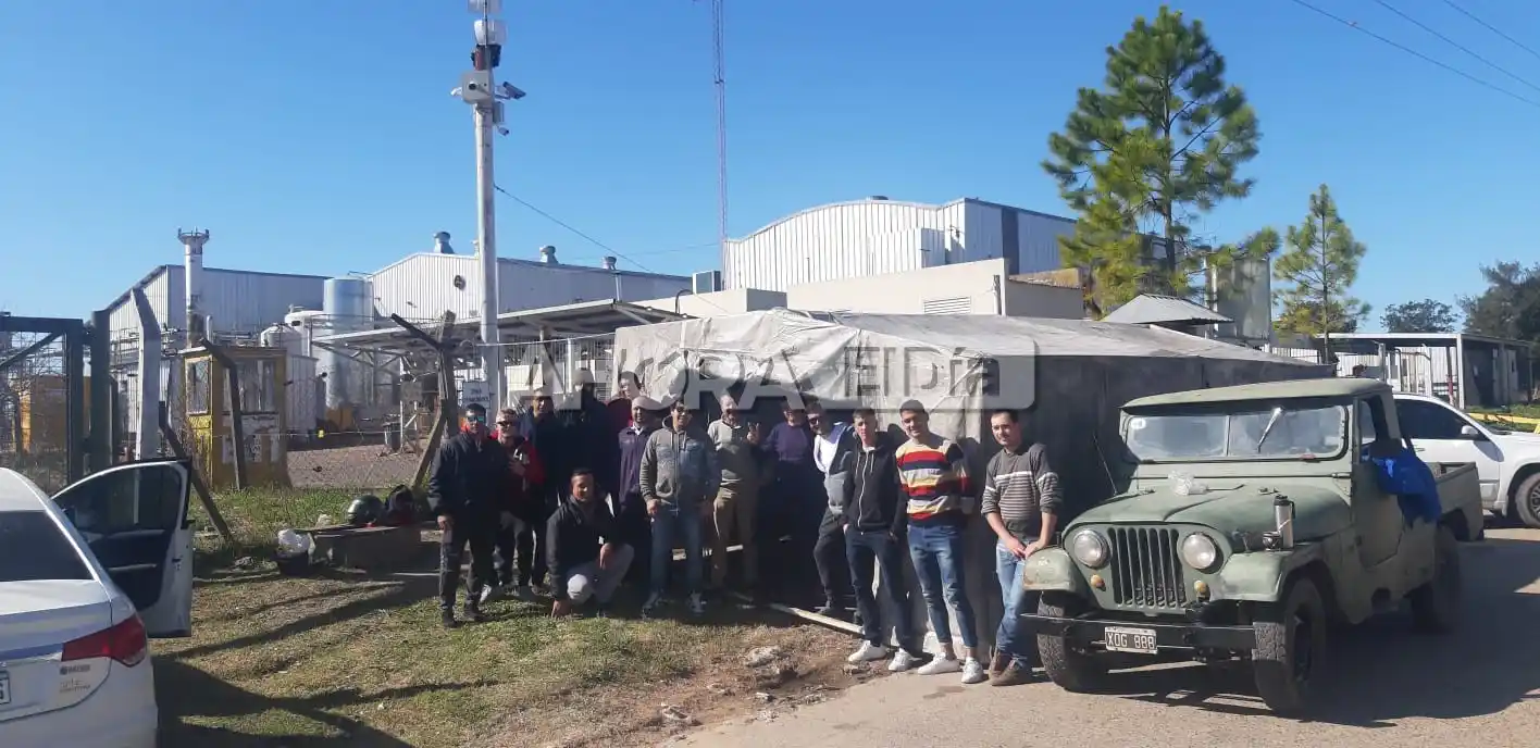 Hablaron los trabajadores despedidos en el Parque Industrial: "Somos 29 familias que se quedaron sin sustento de un día para el otro"
