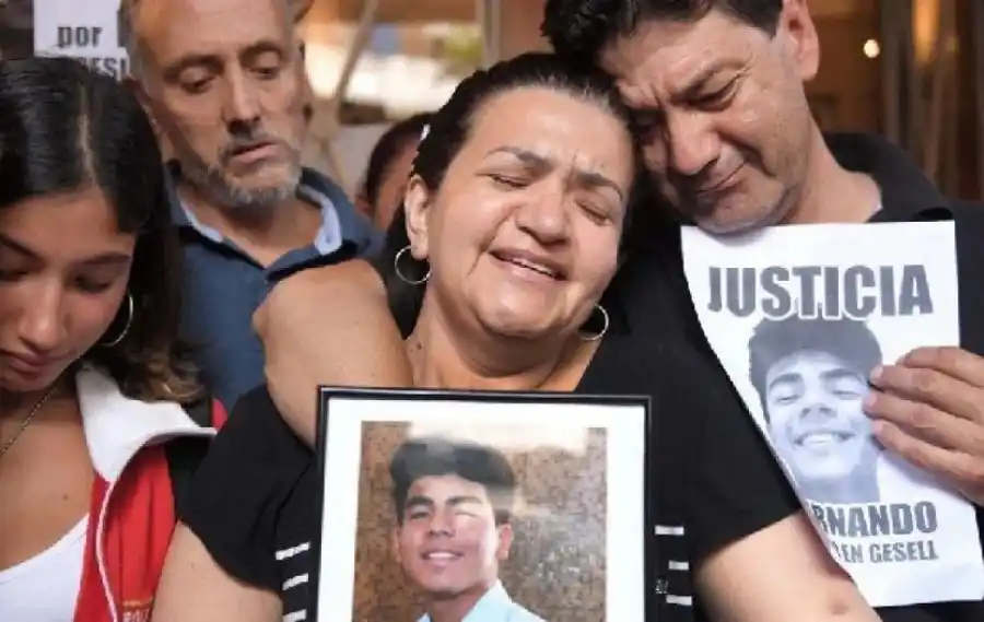 Confirmaron de quién es la zapatilla que se usó para matar a Fernando Báez 