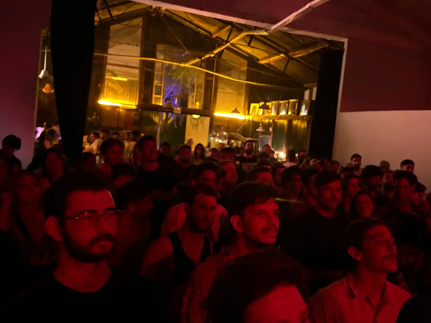 público los espíritus en san pedro