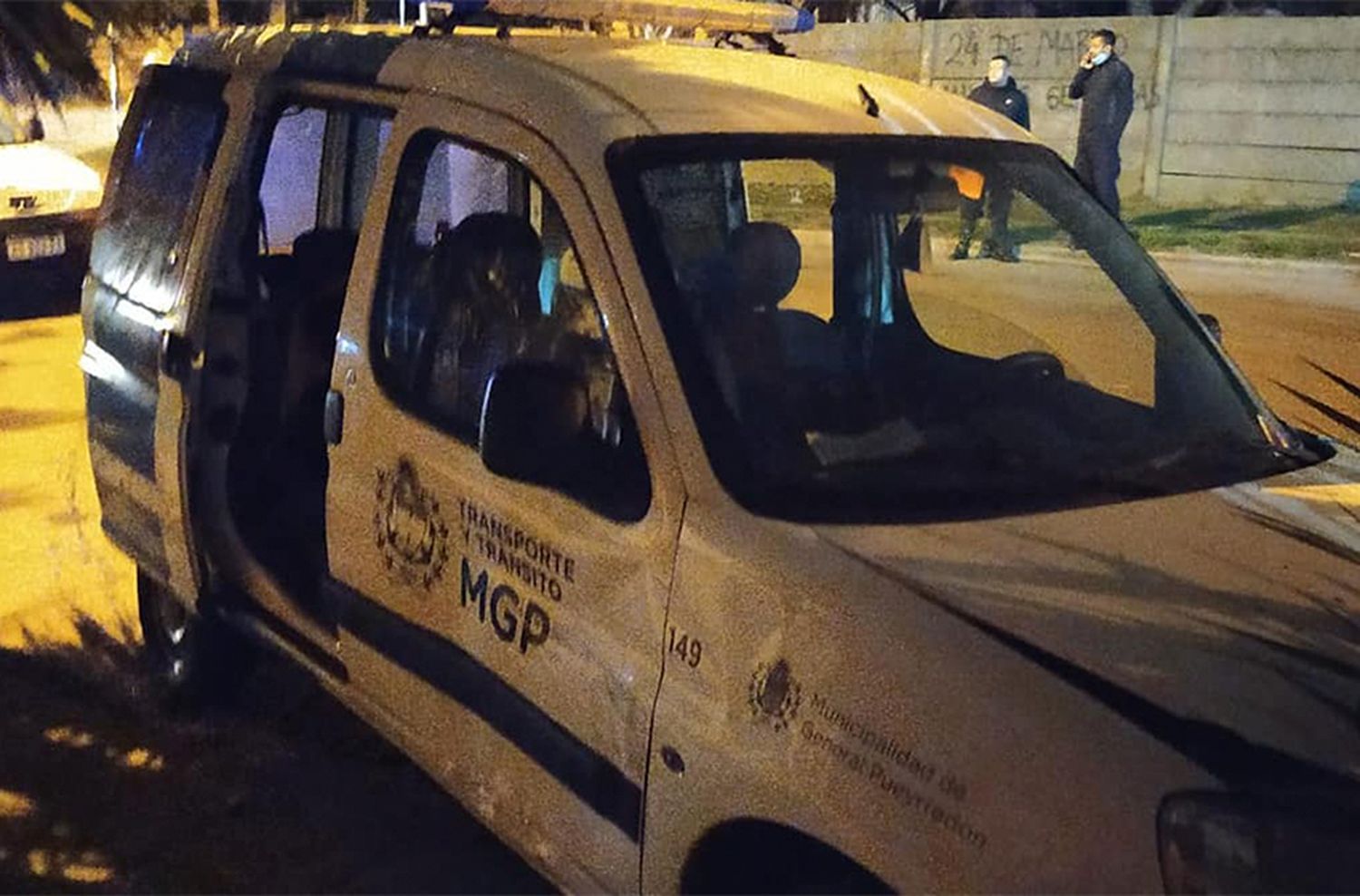 Choque con camioneta municipal: "Queremos saber quién la manejaba"