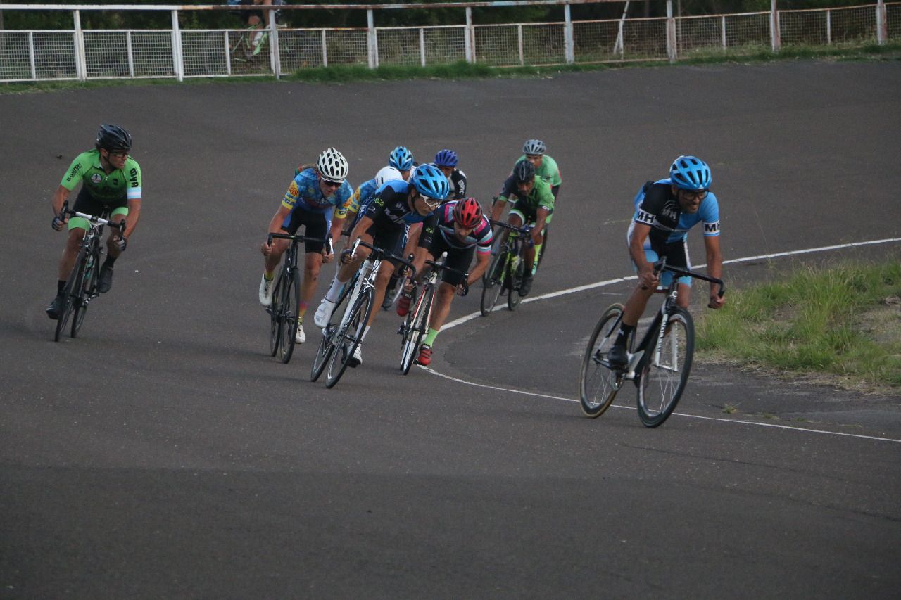 Ciclismo en el Velódromo: Culminó el Torneo del Sur Entrerriano