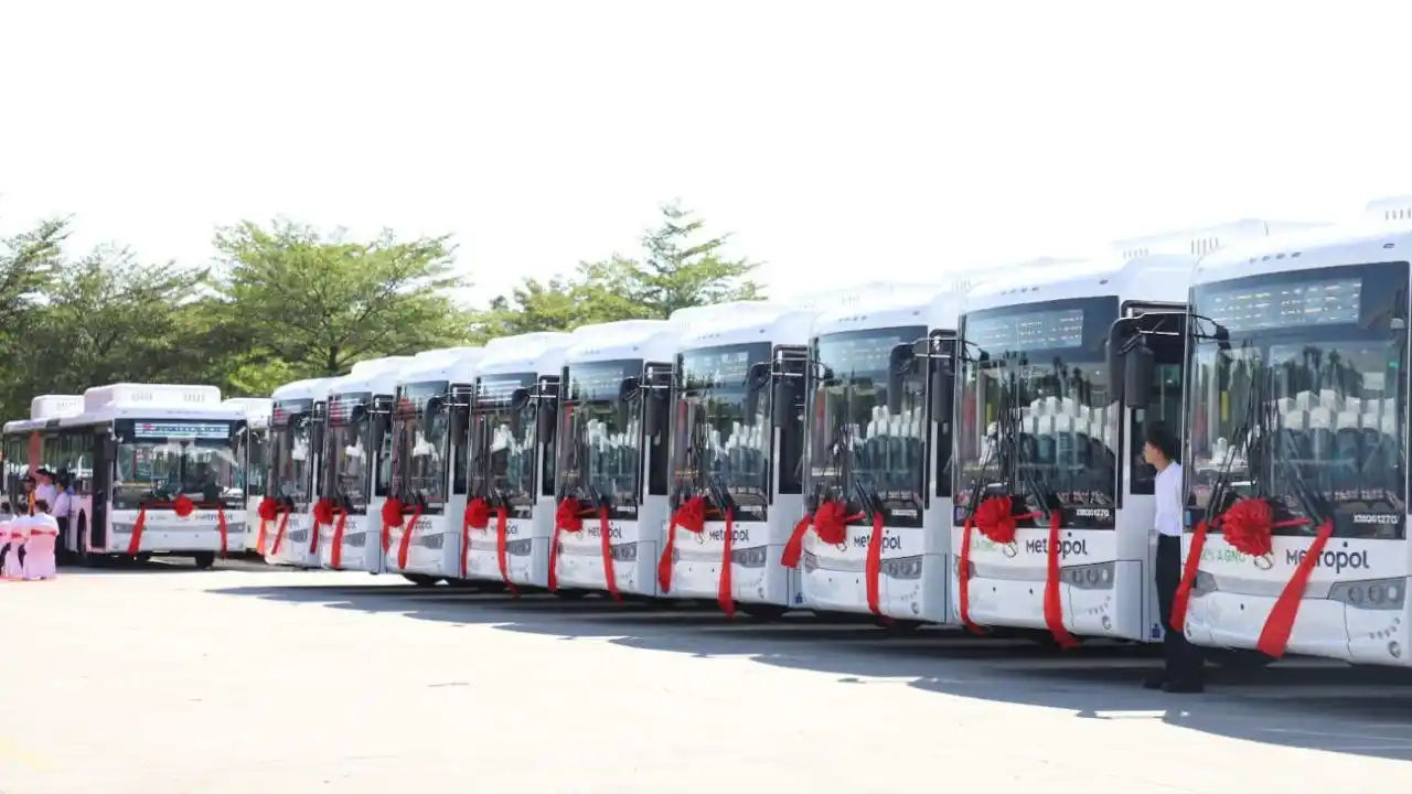 Metropol incorpora 150 colectivos fabricados en China en una inversión récord para modernizar el transporte porteño