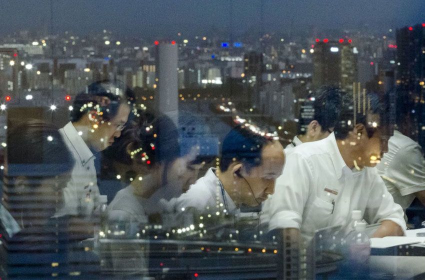 El gobierno intentará frenar la cultura de adicción al trabajo