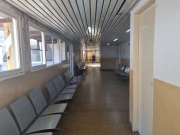 Tiene que operarse de la vesícula, no tiene obra social y le dieron turno para mayo de 2026