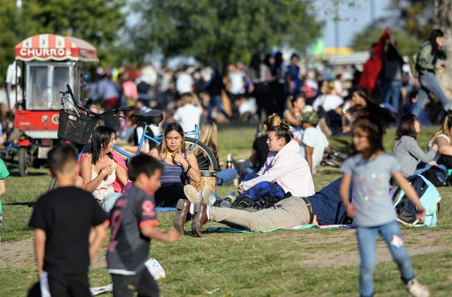 Domingo primaveral en Rosario: fresco por la mañana pero mucho calor a la tarde