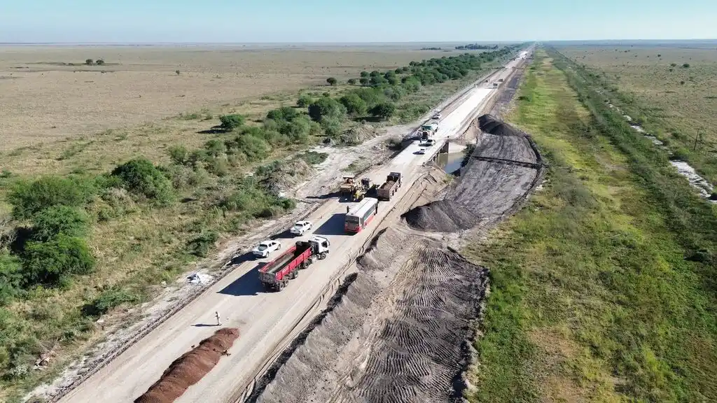 Pullaro inauguró el sistema de defensa contra inundaciones en la localidad de Los Amores