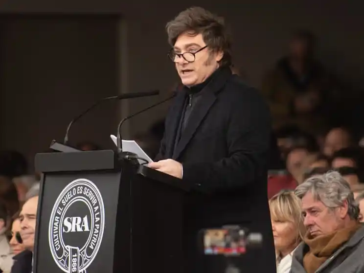 El presidente Javier Milei anunció una baja “permanente” de las retenciones al campo