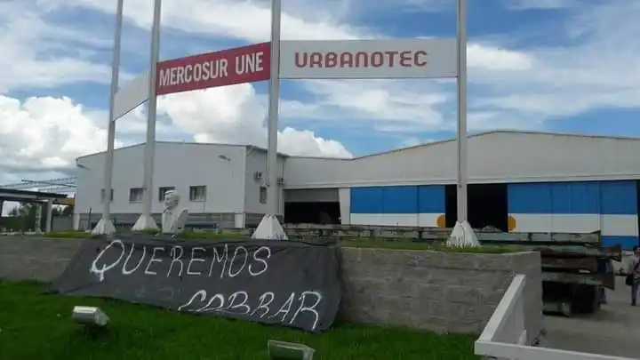 Indignación de los despedidos de Urbanotec con la  Justicia: postergan el remate y siguen sin indemnizaciones