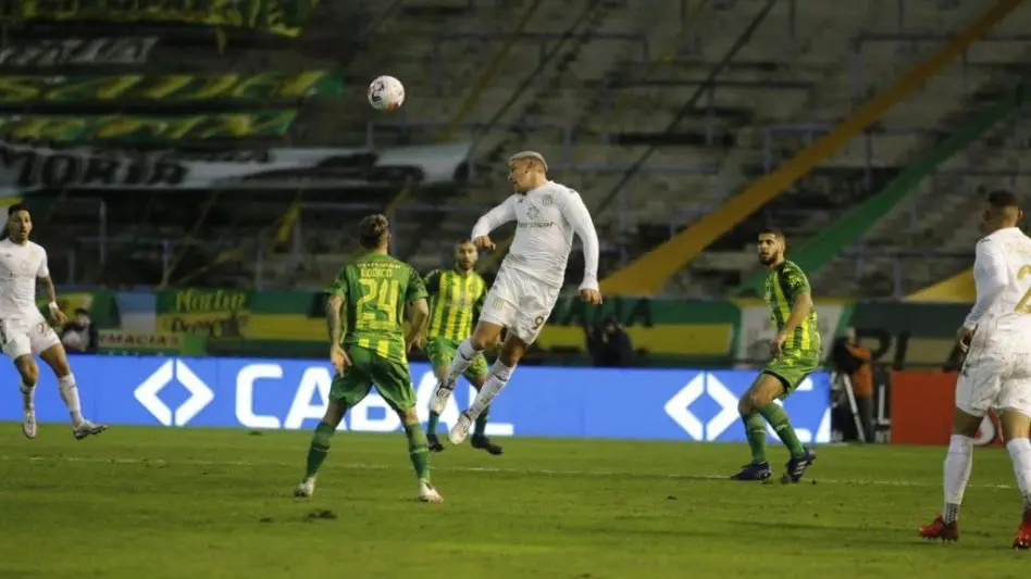 Aldosivi cayó en casa ante Racing 