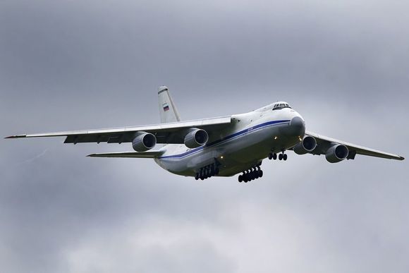 Nuevo intento de Volga-Dnepr para evitar la incautación de su avión retenido en Toronto