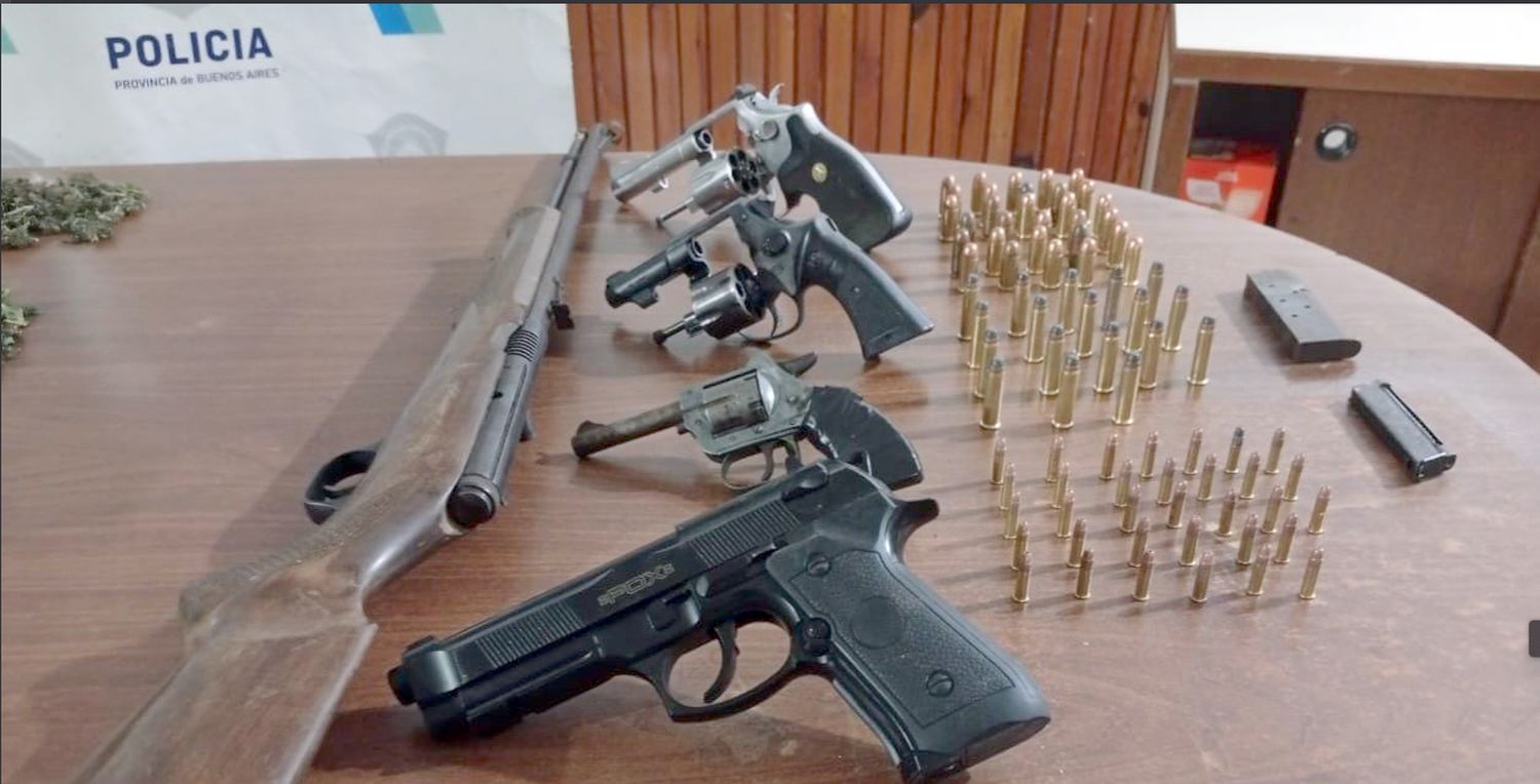 Armas y municiones. Secuestradas en recientes operativos policiales