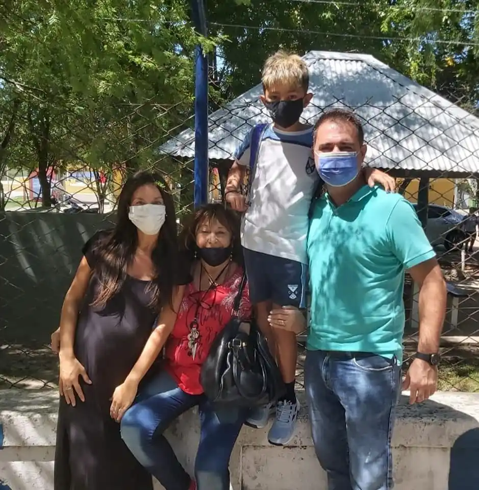 Nació el hijo de Palito Davico y Micaela Olivera