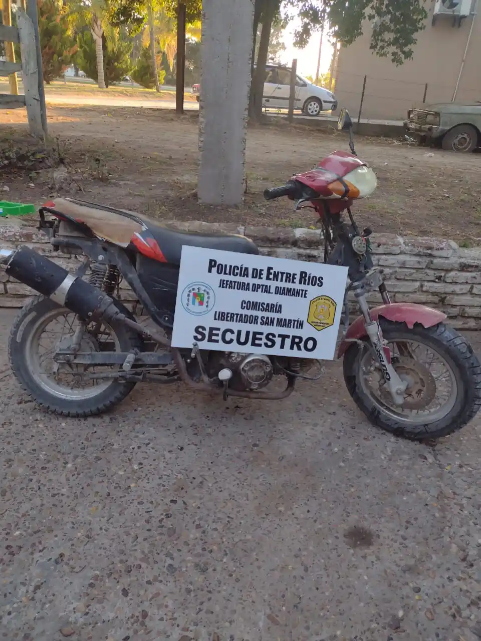 Salió a festejar el triunfo de Argentina y se olvidó donde dejó la moto