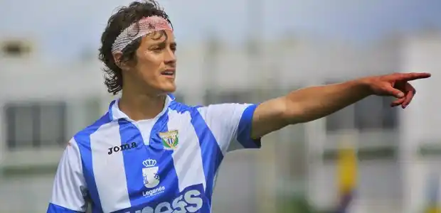 A los 32 años, un marplatense debutó en la Liga Española