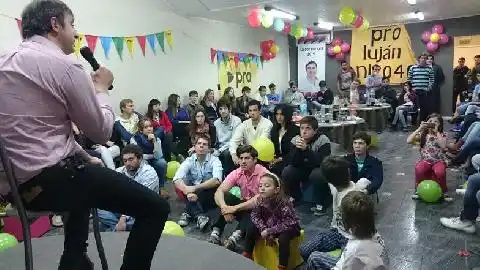 Luciani participó de un encuentro con jóvenes PRO en Luján