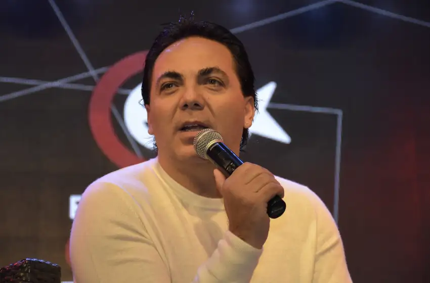 Cristian Castro, un invitado de lujo que encantó la noche de Espacio Clarín