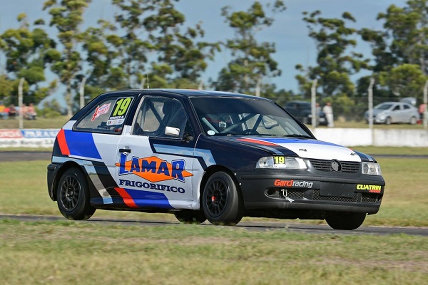 Marco Veronesi ganó su serie en el Turismo Pista 1600